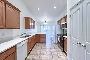 527 W 1450 N, Orem, UT 84057 - Photo 8