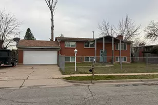 782 E 900 N, Layton, UT 84041 - Photo 2