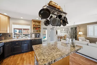 1093 E Birchbrook Cir, Cottonwood Heights, UT 84047 - Photo 10