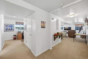 1093 E Birchbrook Circle, Cottonwood Heights, UT 84047 - Photo 28