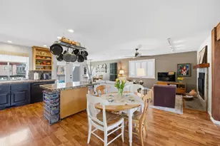 1093 E Birchbrook Circle, Cottonwood Heights, UT 84047 - Photo 8