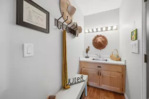 1093 E Birchbrook Circle, Cottonwood Heights, UT 84047 - Photo 22