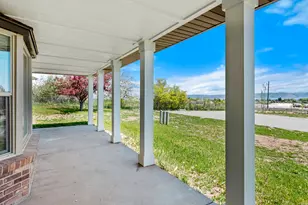 199 N 300 W, Garden City, UT 84028 - Photo 4