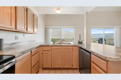 882 W Schneitter Cir, Midway, UT 84049 - Photo 10