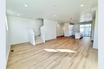 1650 N Main St, Layton, UT 84041 - Photo 8