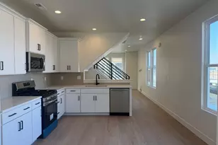 11033 S S Freestone Rd, South Jordan, UT 84009 - Photo 8