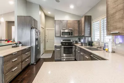51 W Stauffer Ln S, Murray, UT 84107 - Photo 8