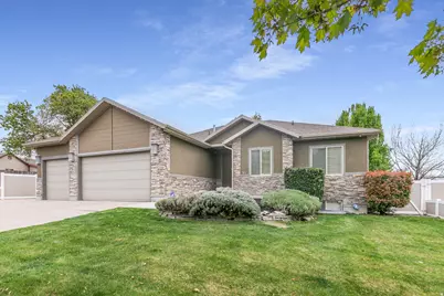 51 W Stauffer Ln S, Murray, UT 84107 - Photo 2