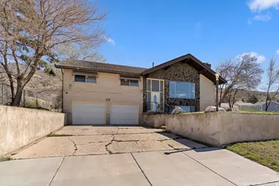 912 N Eastside Dr, Layton, UT 84040 - Photo 1