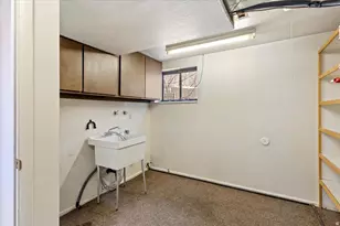 912 N Eastside Dr, Layton, UT 84040 - Photo 18