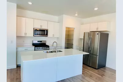 3875 W Cold Pond Ave, Lehi, UT 84043 - Photo 4