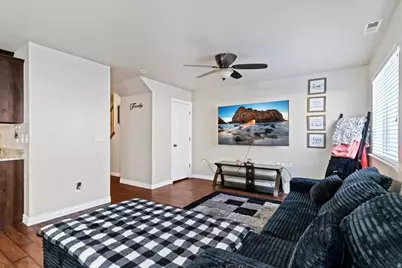 1809 E Whitetail Dr, Layton, UT 84040 - Photo 4