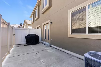 1809 E Whitetail Dr, Layton, UT 84040 - Photo 28