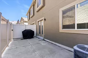 1809 E Whitetail Dr, Layton, UT 84040 - Photo 28