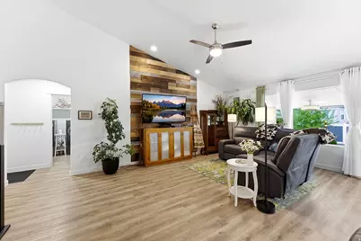 236 E Briarwood Ln, Stansbury Park, UT 84074 - Photo 6