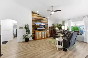 236 E Briarwood Ln, Stansbury Park, UT 84074 - Photo 6