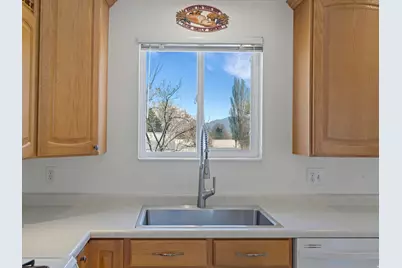 5335 S Sydette Cir, Taylorsville, UT 84129 - Photo 10