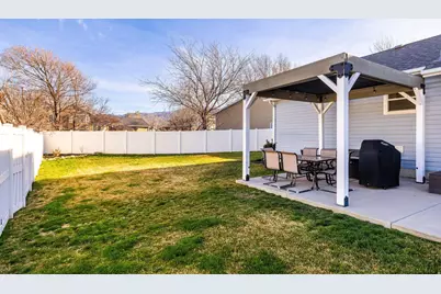 968 S 970 W, Woods Cross, UT 84087 - Photo 18