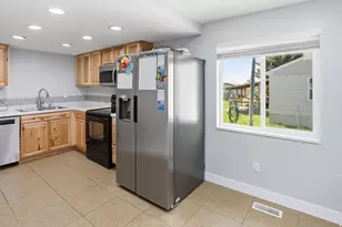 240 W 300 S, Smithfield, UT 84335 - Photo 8