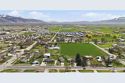 240 W 300 S, Smithfield, UT 84335 - Photo 18