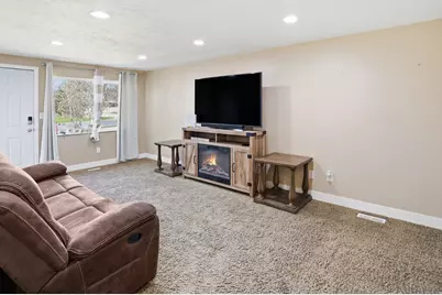 240 W 300 S, Smithfield, UT 84335 - Photo 4