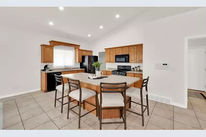 1578 W Quartz Dr, South Jordan, UT 84095 - Photo 6