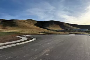 599 S Oakridge Dr E, Tooele, UT 84074 - Photo 8