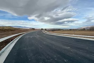 599 S Oakridge Dr E, Tooele, UT 84074 - Photo 6