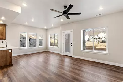 3134 N 1675 E, Layton, UT 84040 - Photo 20