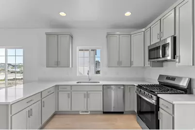 5666 N Mallard Dr, Stansbury Park, UT 84074 - Photo 12