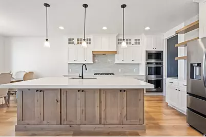 7094 W Moorepark Pl, West Jordan, UT 84081 - Photo 2