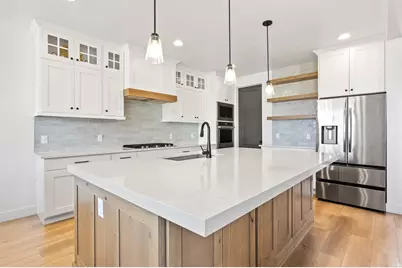 7094 W Moorepark Pl, West Jordan, UT 84081 - Photo 4
