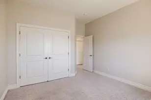 5928 N River View Cir E, Mountain Green, UT 84050 - Photo 32