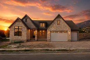 286 W Summerhill Ln, Centerville, UT 84014 - Photo 2