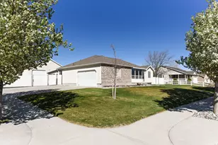 69 N Meadowlark Cir W, Grantsville, UT 84029 - Photo 4
