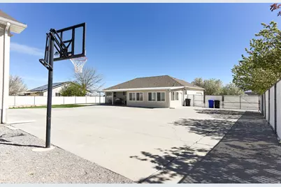 69 N Meadowlark Cir W, Grantsville, UT 84029 - Photo 72