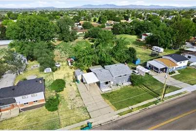 5549 S 2700 W, Roy, UT 84067 - Photo 6