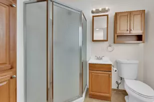 7873 S Chadbourne Dr, Cottonwood Heights, UT 84121 - Photo 8