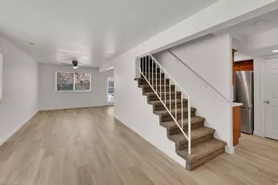 7873 S Chadbourne Dr #A, Cottonwood Heights, UT 84121 - Photo 2