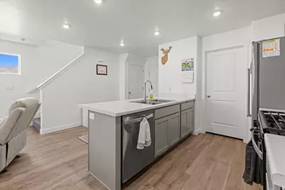 315 E Serenity Ave, Tooele, UT 84074 - Photo 8