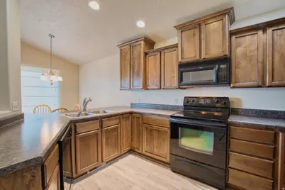 303 Heber Ln, Grantsville, UT 84029 - Photo 6