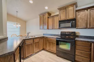 303 Heber Ln, Grantsville, UT 84029 - Photo 6