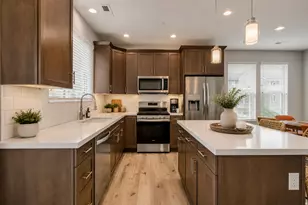52 E Golden Privet Dr, Draper, UT 84020 - Photo 2