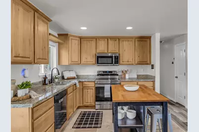 9880 S Florence Way, South Jordan, UT 84095 - Photo 10