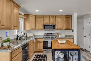 9880 S Florence Way, South Jordan, UT 84095 - Photo 10