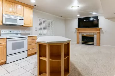 8967 S Cobble Canyon Ln, Sandy, UT 84093 - Photo 38