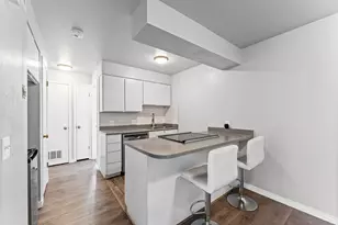 2220 E Murray Holladay Rd, Salt Lake City, UT 84117 - Photo 10