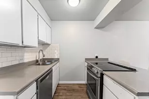 2220 E Murray Holladay Rd, Salt Lake City, UT 84117 - Photo 12