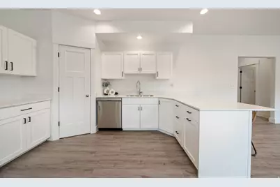 741 S Harrison Dr, Springville, UT 84663 - Photo 6