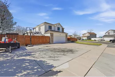 1020 E 1500 N, Layton, UT 84040 - Photo 2